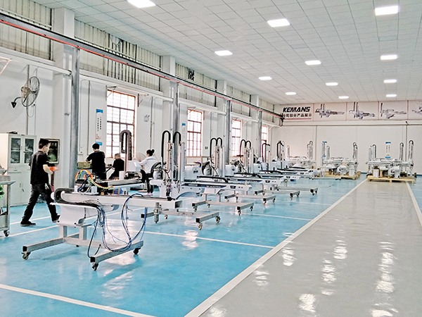 五轴机械手车间