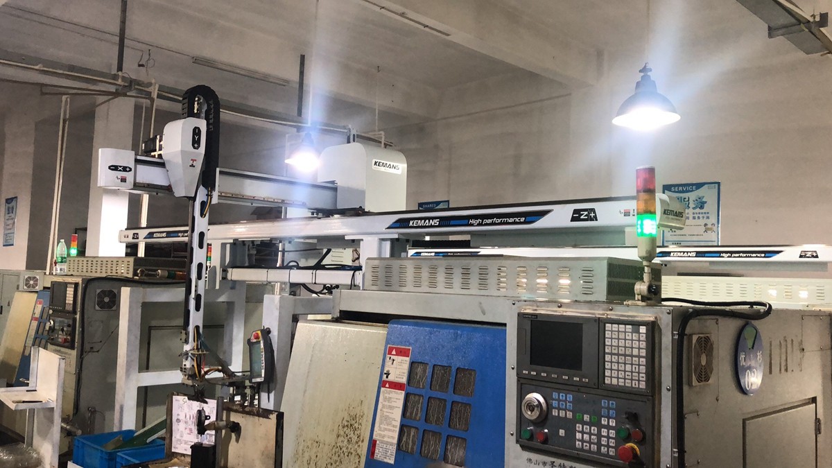 1567499801545413.jpg 数控车床机械手 (3).jpg